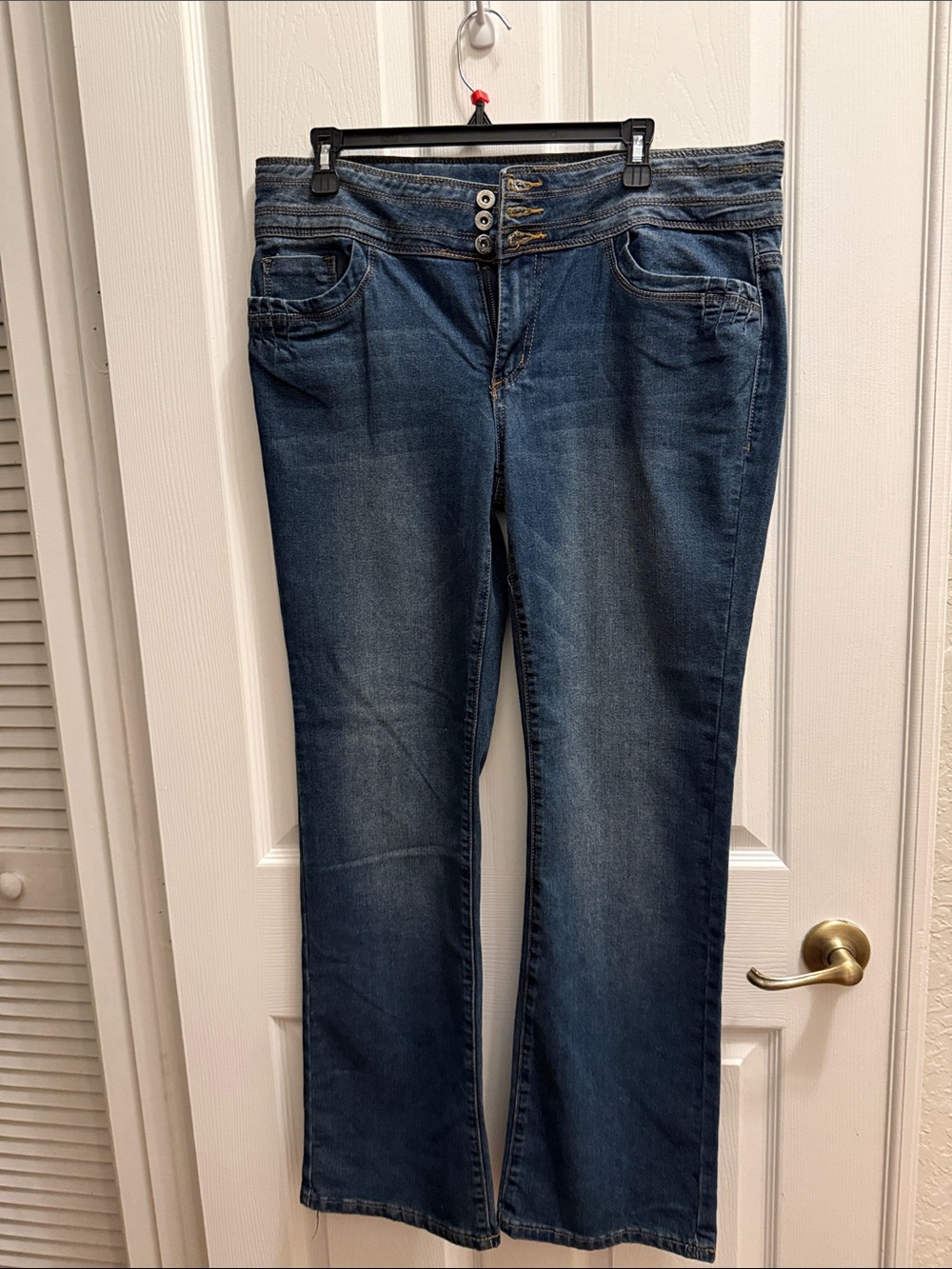 Women's Bootcut Mid-Rise Jeans in Dark Blue
